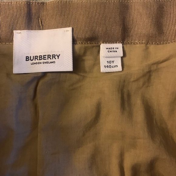 Tan Burberry skirt - Picture 2 of 2
